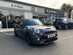 MINI HATCHBACK 2019 (19) at B V Rees Cardigan