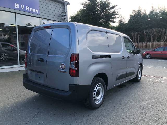 2025 Fiat Doblo E-DOBLO 136HP 50KWH LWB